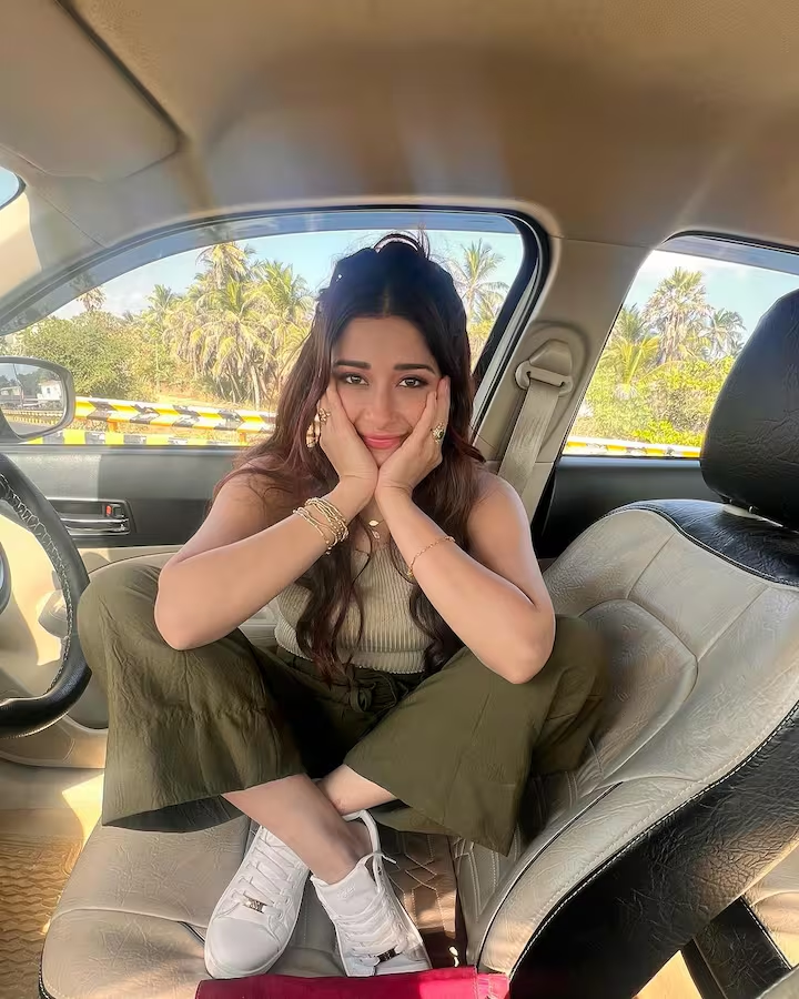 भूतों से करती हैं बातें, खाती हैं कच्चा आटा, इस टीवी एक्ट्रेस की अजीबो-गरीब आदतें जान सुन्न हो जाएगा दिमाग