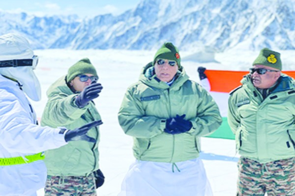 सियाचिन कोई साधारण भूमि नहीं, भारत के शौर्य और पराक्रम की राजधानी है : राजनाथ सिंह