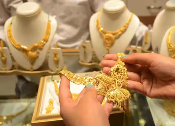 Gold Silver Rate 24 April: सोने के आज के दाम जानकर लें खरीदारी का फैसला, ताजा रेट यहां
