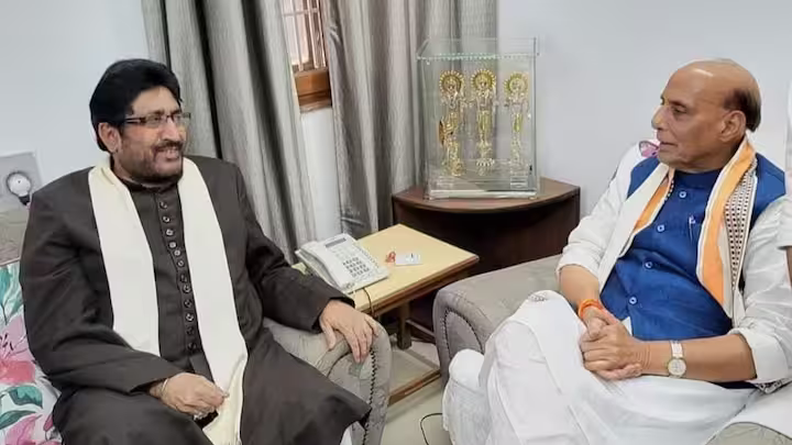 Lok Sabha चुनाव के बीच शिया धर्मगुरु का बड़ा बयान, बढ़ सकती हैं कांग्रेस और सपा की मुश्किलें
