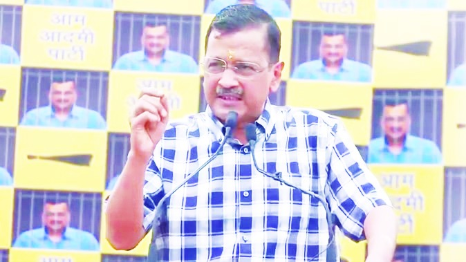 ‘अमित शाह को बनाया जाएगा प्रधानमंत्री, योगी को हटाने की कर रहे साजिश’, केजरीवाल का BJP पर वार
