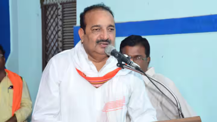 Lok Sabha Election 2024: रायबरेली में BJP में कलह! विधायक अदिति सिंह पर दिनेश प्रताप सिंह के बेटे का पलटवार
