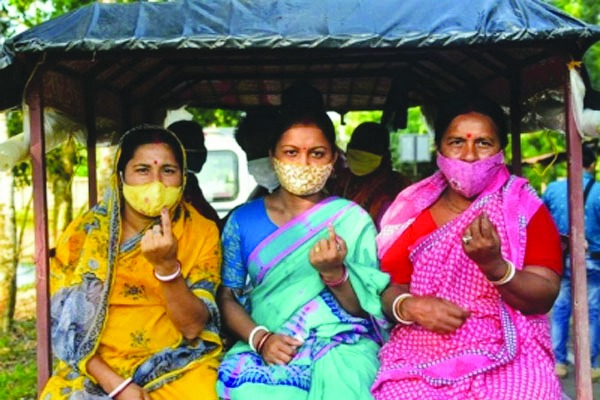 पश्चिम बंगाल में शनिवार को 79 उम्मीदवारों की किस्मत का होगा फैसला