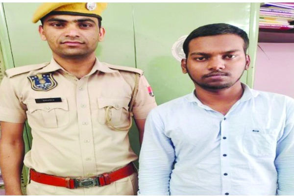 एयरपोर्ट जिला जयपुर की कार्रवाई : बम से उड़ाने की धमकी देने वाला मुंबई से गिरफ्तार, पुलिस रिमांड पर हो रही पूछताछ