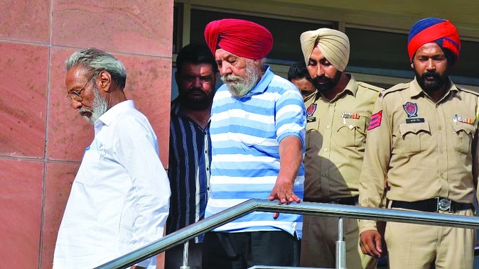 Mohali: 31 साल पुराने फर्जी मुठभेड़ मामले में पूर्व डीआईजी को सात साल और पूर्व डीएसपी को उम्रकैद
