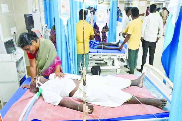 तमिलनाडु में जहरीली शराब पीने से 34 लोगों की मौत, 60 अन्य बीमार,CID करेंगी घटना की पूरी जाँच