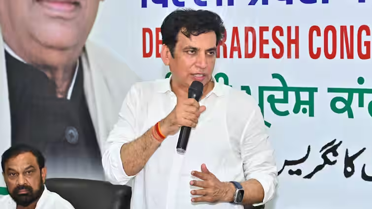 पानी संकट को लेकर सड़कों पर उतरेगी दिल्ली कांग्रेस, देवेंद्र यादव ने AAP-BJP पर बोला हमला 