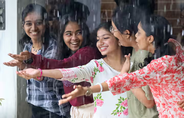 मध्य प्रदेश में मानसून की दस्तक से बरसात का दौर शुरू, आज इन जिलों में होगी तेज बारिश