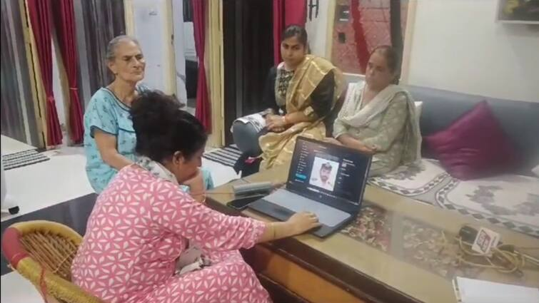 Agra News: आगरा के मर्चेंट नेवी अफसर की चीन में मौत, शव के इंतजार में परिवार, पीएम मोदी से लगाई गुहार
