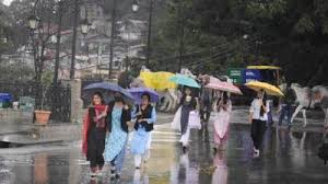 हिमाचल के इन इलाकों में गरज-चमक के साथ बारिश के आसार, जानें अगले 3 दिनों तक कैसा रहेगा मौसम?