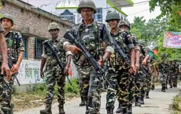 Lok Sabha Elections 2024: बंगाल में मतदान के दिन बवाल, पहले बमबाजी और फिर हिंसा, TMC का आया नाम