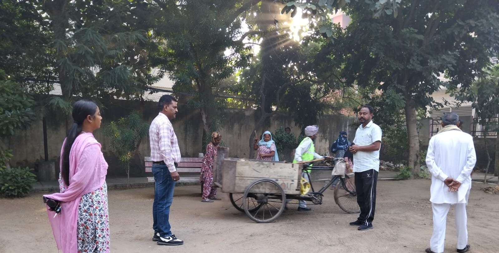 अमलोह निवासी-कारज साधक अधिकारी शहर को साफ-सुथरा रखने में सहयोग करेंगे