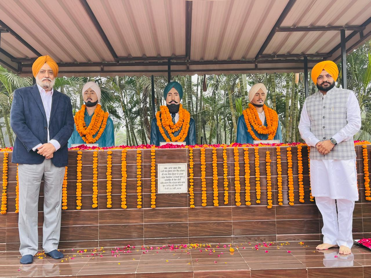 कैबिनेट मंत्री तरुनप्रीत सिंह सौंद ने शहीद करतार सिंह सराभा को उनकी शहादत दिवस पर श्रद्धांजलि अर्पित की