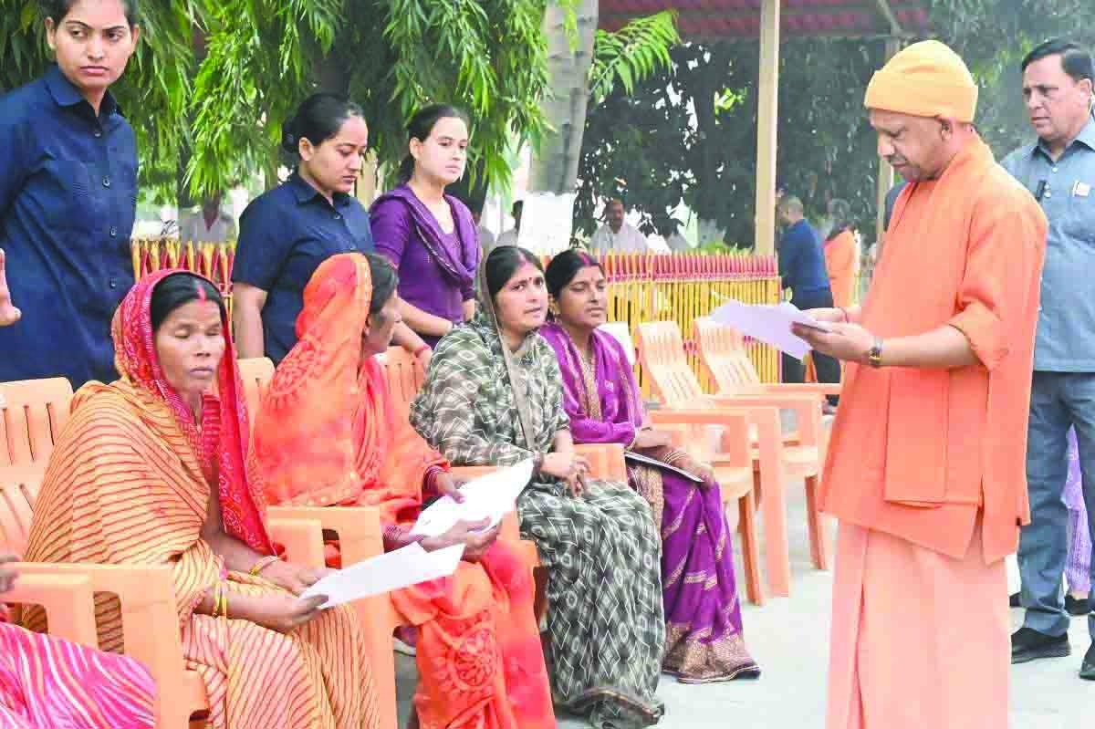 बिना चिंता कराइए उपचार, अस्पताल का पैसा देगी सरकार : सीएम योगी